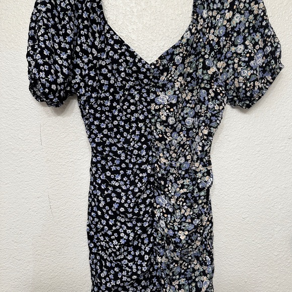 Floral Ruffle Dress - Picture 3 of 8